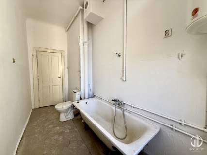 2-pok. mieszkanie w zadbanej kamienicy w centrum