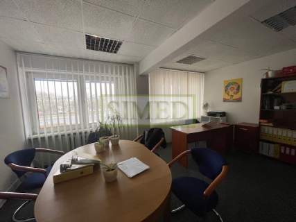 Dostęp 24h,ochrona , budynek pofabryczny ,recepcja