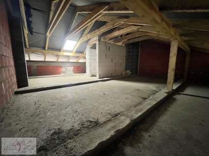 Nowe bliźniaki z garażem i poddaszem st. surowy