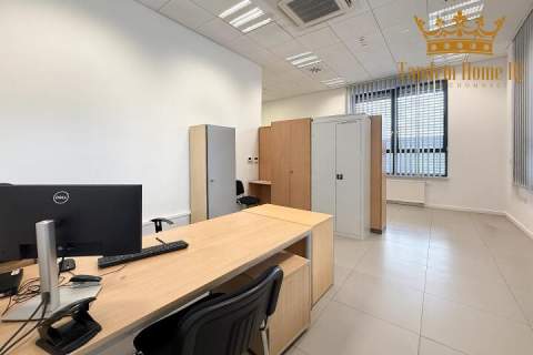 Na wynajem magazyn 430m2, biuro 180m2 w kompleksie biznesowym...