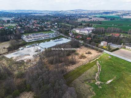 Atrakcyjna nieruchomość usługowa w Brzeziu 1,19 ha