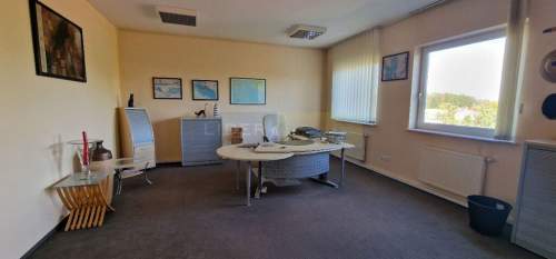 Gotowy,biura 558m2, magazyn 325m2,centrum Łomianek
