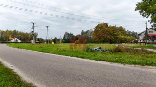 Wola Ociecka 28 ar BUDOWLANA przy lesie WZ