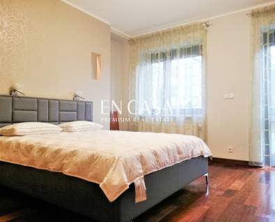 Dom/220 mkw./Żabiniec/Do odświeżenia