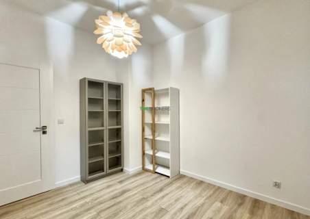 Komfortowe 3 pokoje z osobną kuchnią, balkon