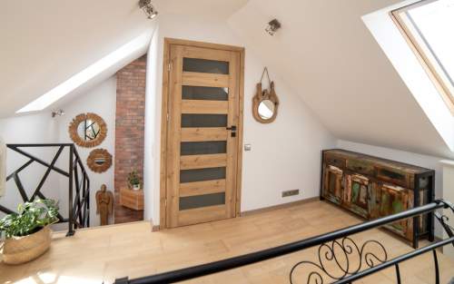 4 pok, 2 balkony, piwnica 30m 2 miejsca postojowe