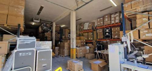 Gotowy,biura 558m2, magazyn 325m2,centrum Łomianek