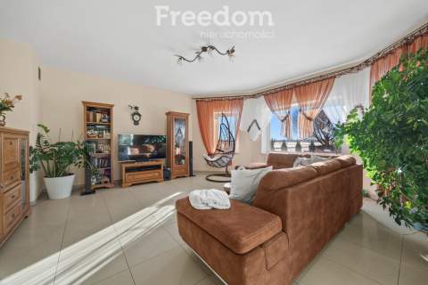 Dwa domy na jednej działce 172m2 45m2, Kaski