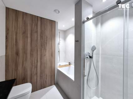 Ogród, Taras na dachu z jacuzzi, Garaż, Wykończone