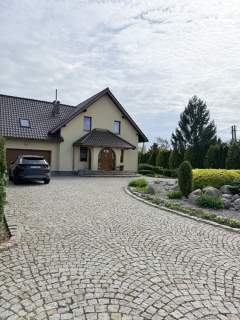 Dom 250m2 z 2 halami łącznie 1300m2 2,19ha ziemi