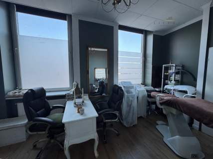 Salon kosmetyczny przy rynku Bałuckim, Łódź