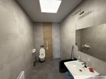 Budynek biurowo-magazynowy 295 m2, Żyraków, Dębica