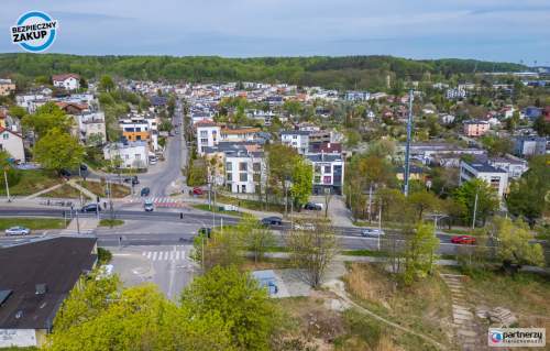2-letni budynek w centrum Małego Kacka