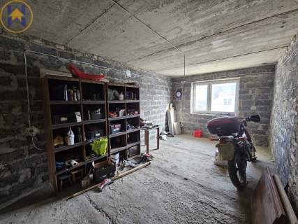 TYLKO U NAS Dom, 260m2, działka 8 ar