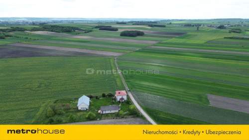 Przestronny dom 1809 m2 w zielonej okolicy
