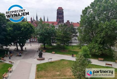 Stare Miasto, ul. Świętojańska antresola