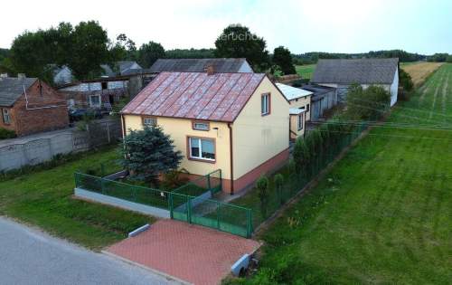 Dom w Sobakowie gm. Gorzkowice z dużą działką