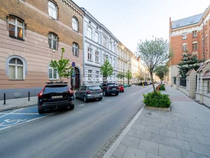 Butikowa kancelaria notariusz centrum tramwaj