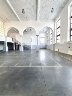 Magazyn ogrzewany na parterze 1185 m2 Senatorska 70 w Łodzi