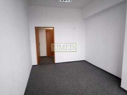 Małe biuro , dobry dojazd , parking,dostęp24h