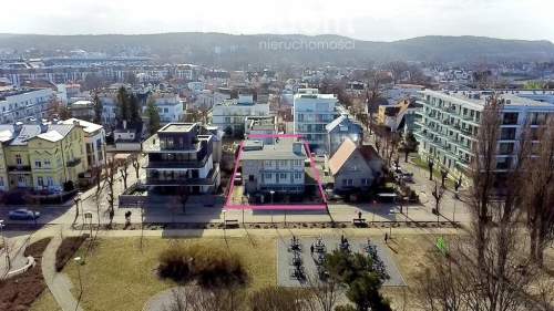 Dom 30 miejsc noclegowych, pierwsza linia zabudowy