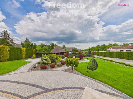 Dom z boiskiem i altaną-Mazowszany-Kowala