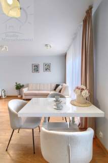2 pokoje, duży balkon, m. post., komórka lok.