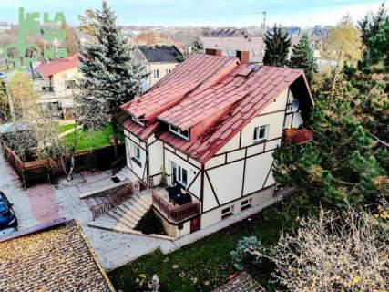 Przestronny dom z garażem i poddaszem do aranżacji