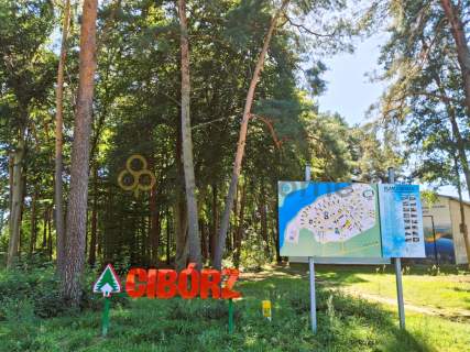 Działka budowlana w otoczeniu lasu i jezior