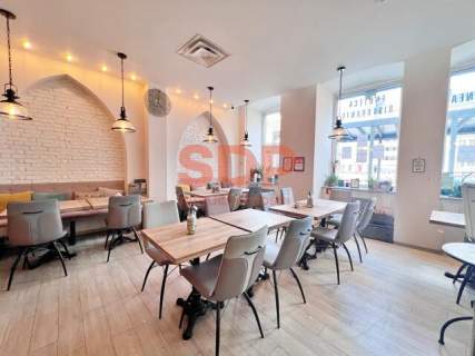Lokal 168 m2 z potencjałem gastronomicznym - Plac Solny