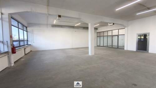 Lokal handlowo-magazynowy 268 m2 brama parking