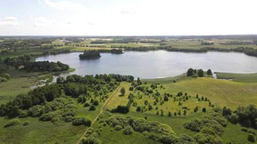 Działka z linią brzegową nad jeziorem Dadaj