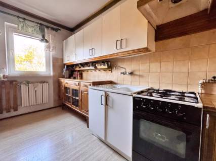  Na sprzedaż 3 pokoje, balkon, blisko UMK.