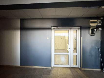 lokal/magazyn biuro na Bieńczycach z windą tow.