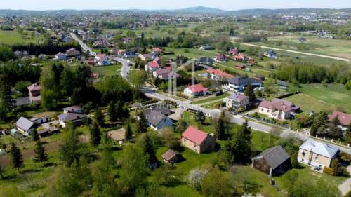 DOM DO REMONTU Z DUŻĄ DZIAŁKĄ POD JASŁEM, WOLICA, 64AR