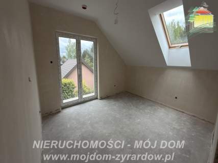 Przestronny dom w Bronisławowie 