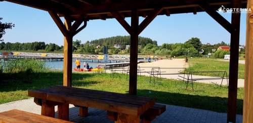 Gowidlino dom na wzniesieniu z widokiem na jezioro