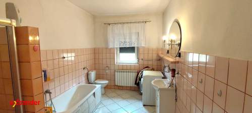 Dom w Pyzdrach w ciekawej spokojnej okolicy z dodatkowym mieszkaniem
