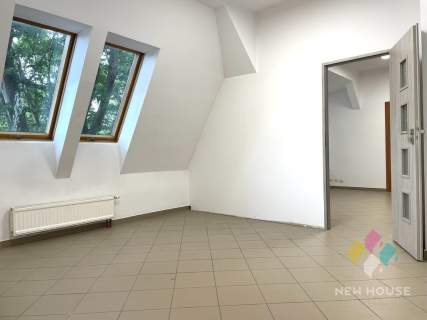Lokal 32 m2, 1 piętro, 2 pomieszczenia