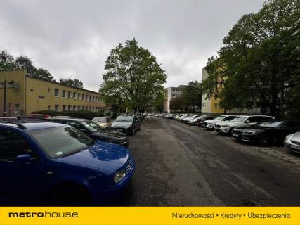 3 pokoje 55 m Okrzei 8 390 tys. zł