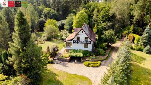 Urokliwy dom a la leśniczówka, 1,2 HA przy lesie