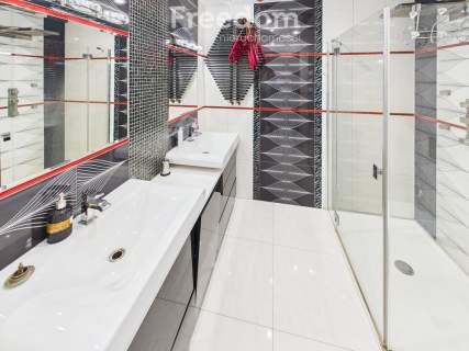 Dom 220 m hala 430 m , Stalowa Wola