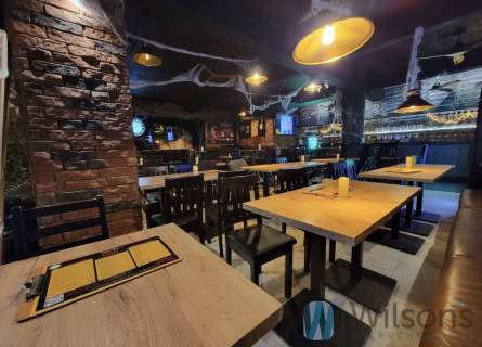 Lokal gastronomiczny 210 m2 . Parter