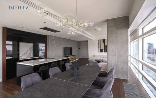 Luksusowy apartament z widokiem, Złota 44