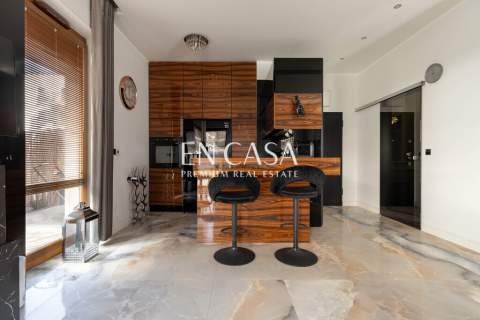 Apartament na Żoliborzu z pięknym ogrodem