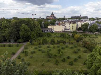Mieszkanie z dużym tarasem z widokiem na Ogród Misjonarzy i Wawel.