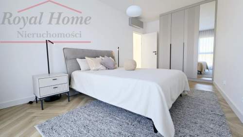 Luksusowy, wyposażony 3 pok apartament przy Rynku.