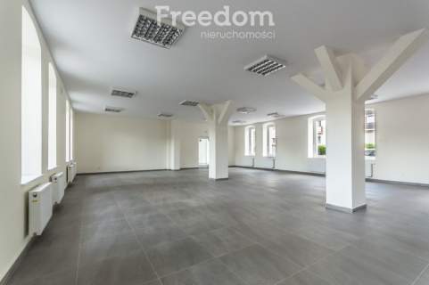 Na wynajem lokal usługowy w centrum Elbląga