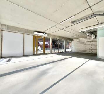 Lokal w centrum miasta Parking Do wykończenia 