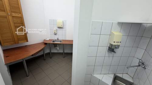 Lokal z witryną na parterze głównej ulicy-Rumia